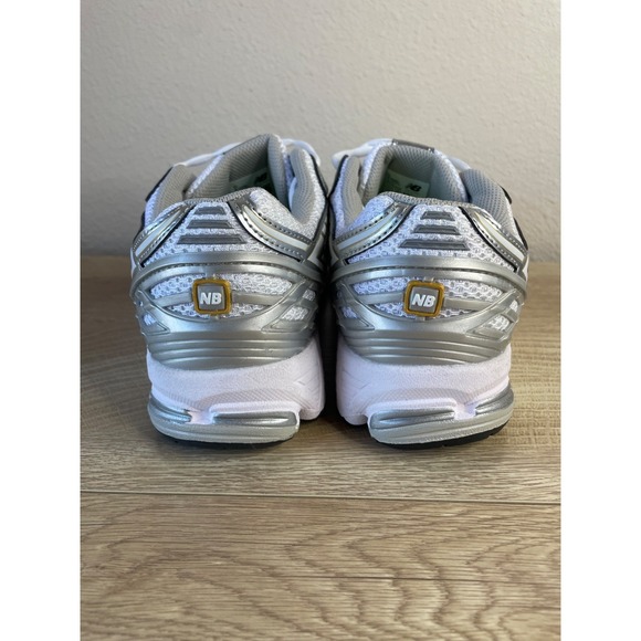 NWOT New Balance 1906R Athletic Sneaker Men's 11 Silver White Lace Up Low Top - Picture 3 of 10